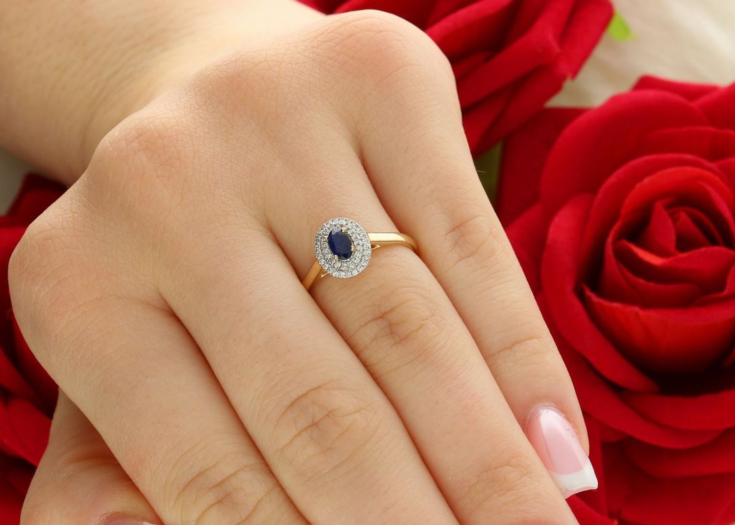 Złoty pierścionek damski z szafirem i brylantami 0,11 ct  próba 585  RR55691SAPY10...jpg