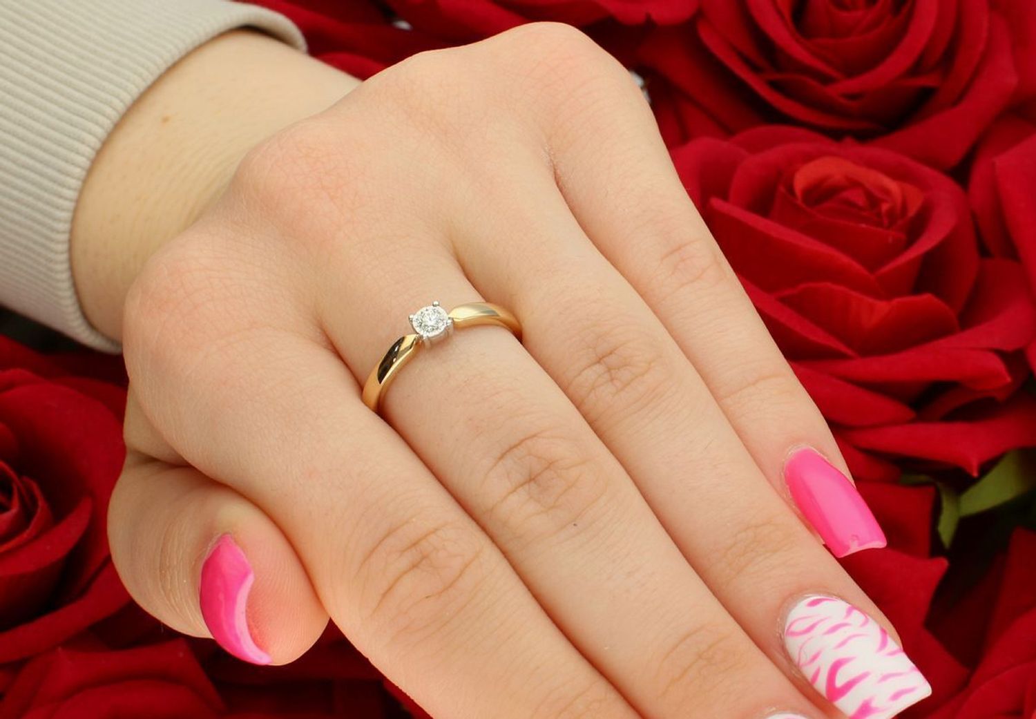 Złoty pierścionek z diamentem 0,09ct GHSI – RR774Y, rozmiar 17, próba 585 Au.jpg