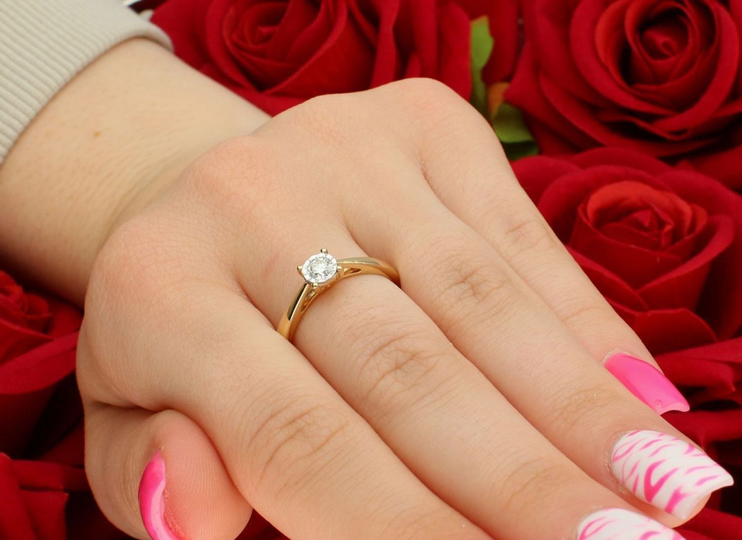 Złoty pierścionek z diamentem 0,20ct GHSI – RR812Y, rozmiar 18, próba 585 Au.jpg