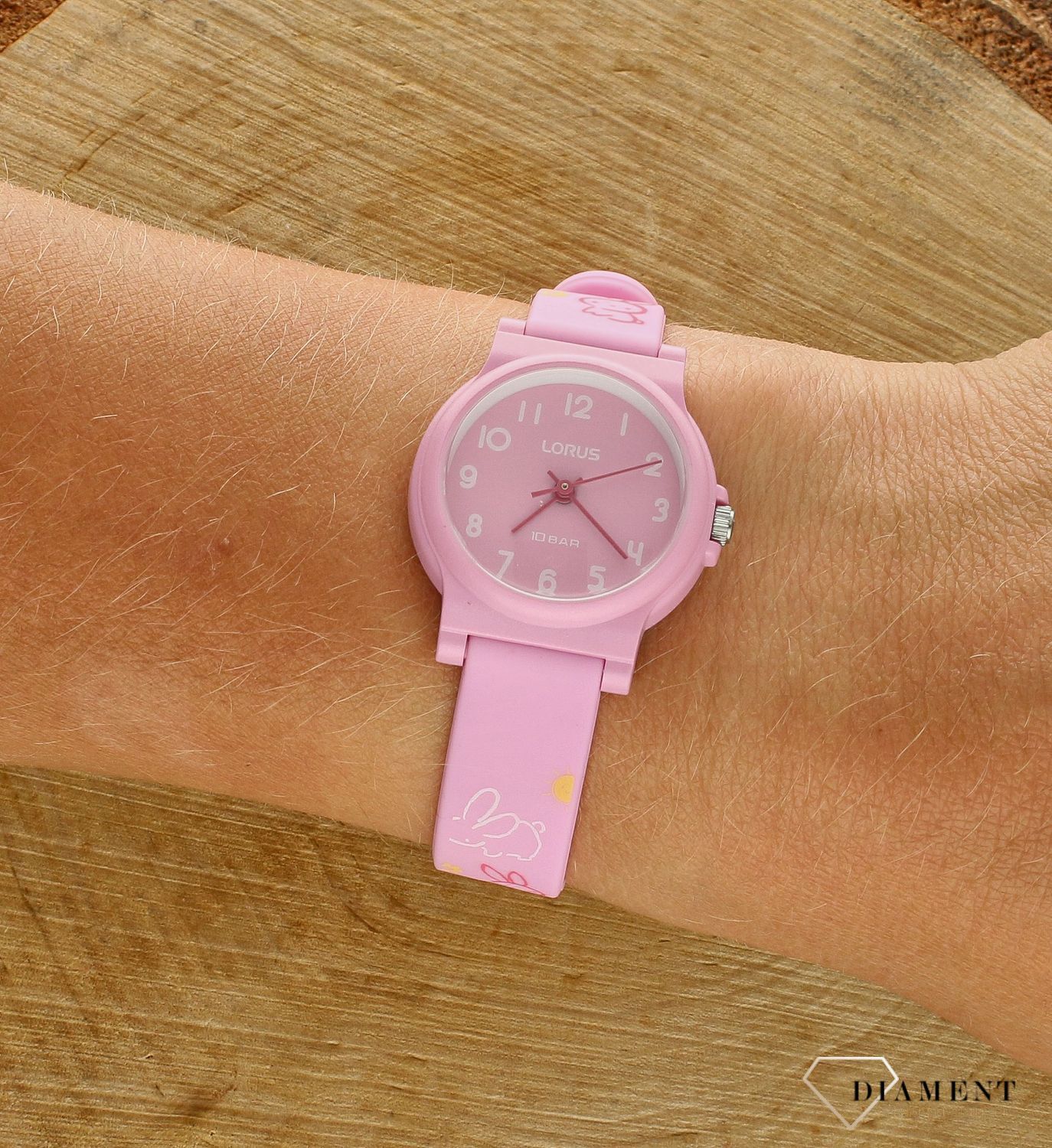 Zegarek dla dziewczynki Lorus różowe króliczki RRX41JX9. Dziecięcy zegarek. Zegarek dla dziewczynki. Zegarek dla dziecka z cyferkami. Zegarek na prezent dla dziewczynki..jpg