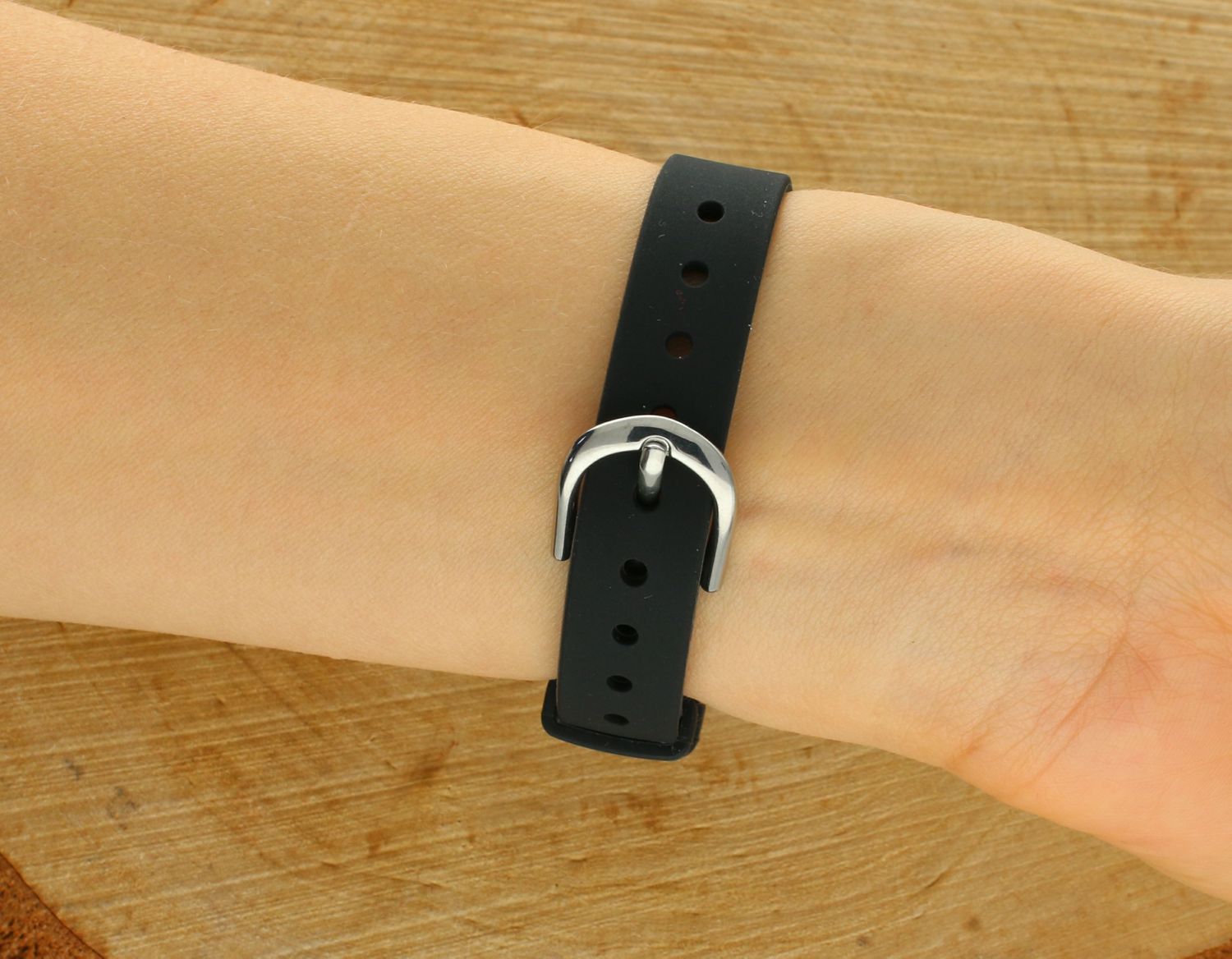 Zegarek LORUS dziecięcy RRX51JX9 Zegarek dla chłopca Lorus czarny RRX51JX9 wyposażony jest w kwarcowy mechanizm, zasilany za pomocą baterii. Posiada bardzo wysoką1.webp