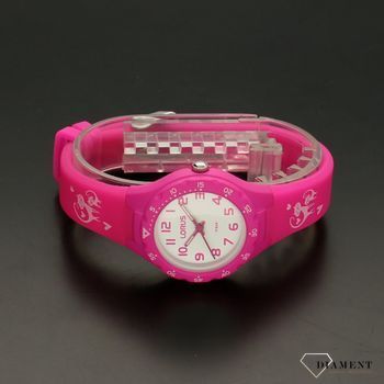 Zegarek dla dziewczynki Lorus 'Zakochane kotki' RRX55GX9 ✅ Zegarek Lorus zbudowany jest z koperty z tworzywa sztucznego w kolorze różowym oraz paska silikonowego w kolorze różowym (4).jpg
