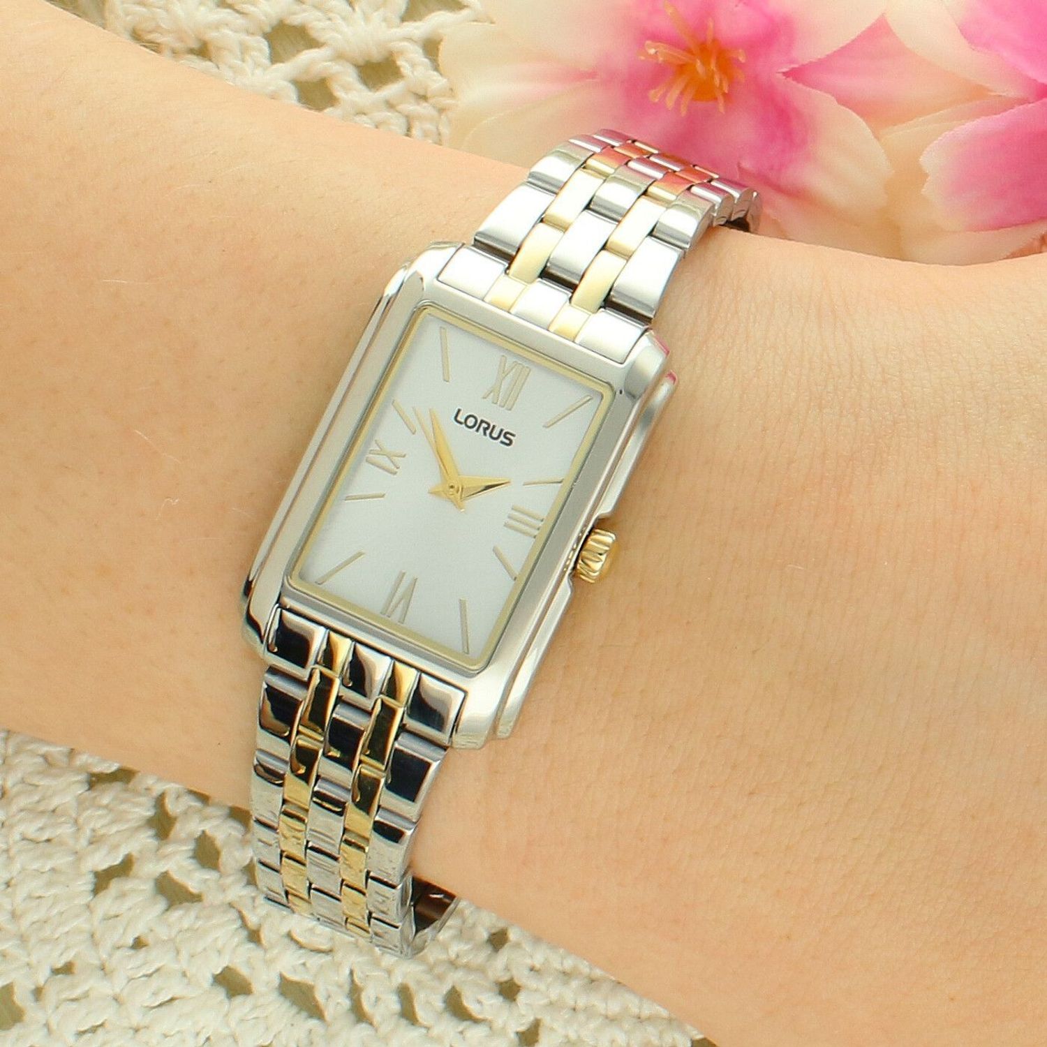 Lorus RRX73JX9 damski zegarek bicolor srebrno-złoty – prostokątny klasyczny.jpg