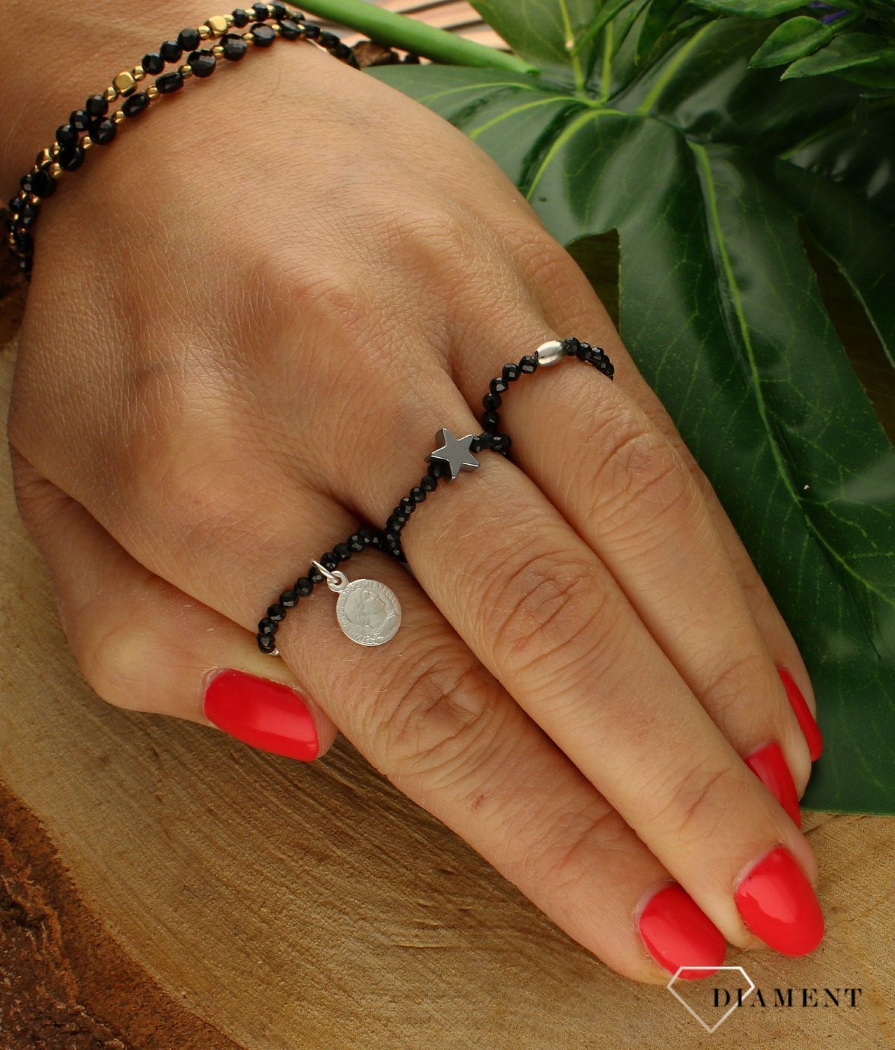 Pierścionek damski srebrny z kamieniem naturalnym spinel RS3014v2. Modny pierścionek z ozdobnych kuleczek na gumce to intrygująca biżuteria która spodoba się niezależnej, odważnej kobiecie, kochającej wyraziste dodatki, które (1).jpg