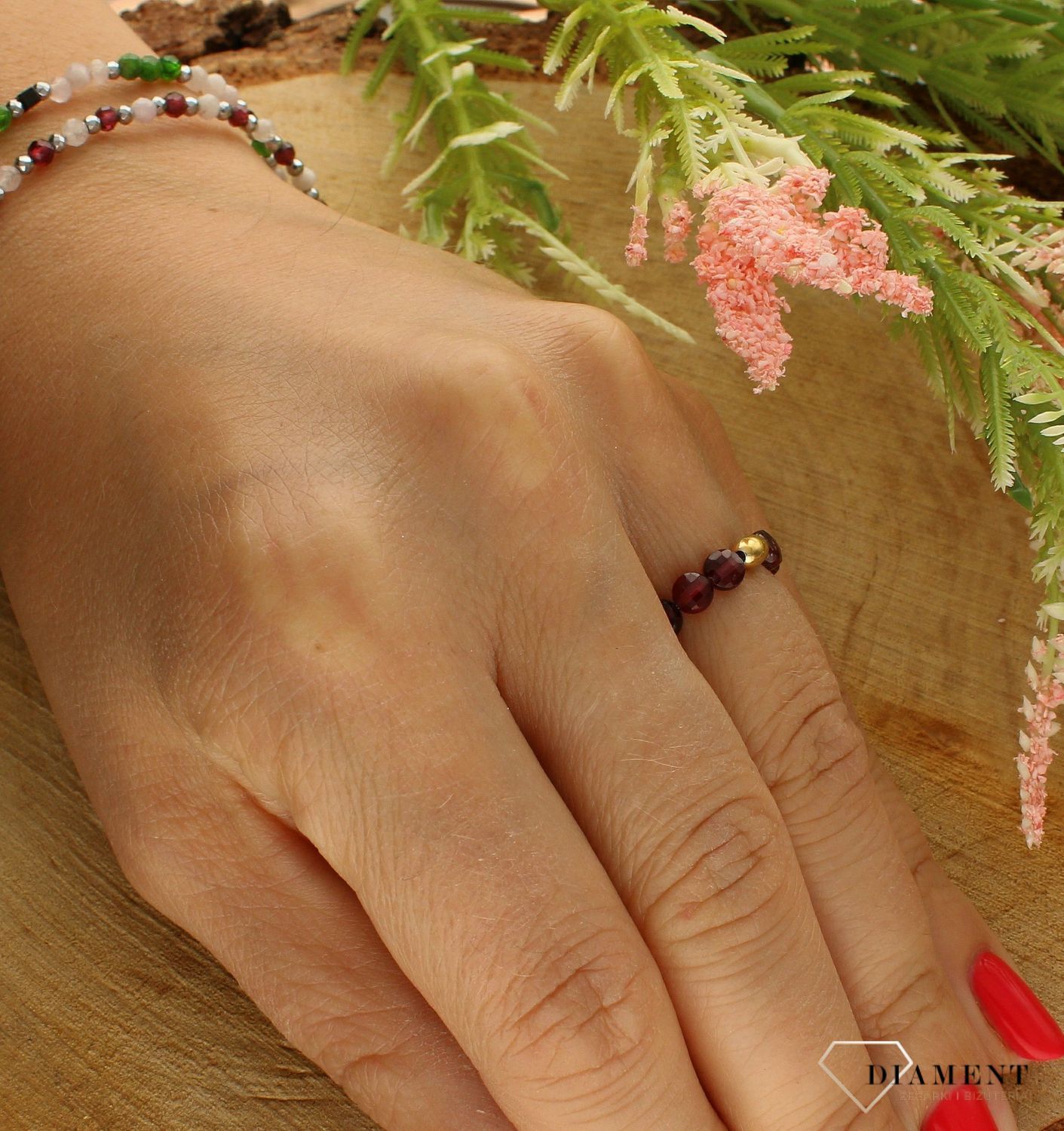 Pierścionek damski srebrny z granatem RS3014v45. Modny pierścionek z ozdobnych kuleczek na gumce to intrygująca biżuteria k.jpg