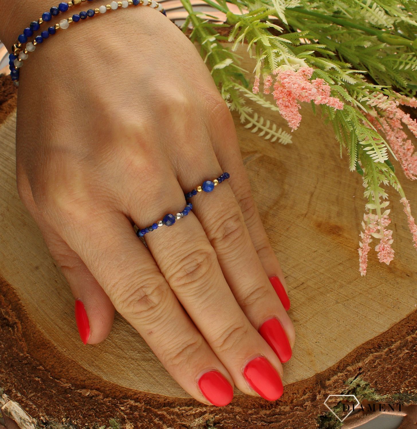 Pierścionek damski  srebrny z lapisem lazuli RS3014v68. Modny pierścionek z ozdobnych kuleczek na gumce to intrygująca biżuteria która spodoba się niezależnej, odważnej kobiecie, kochającej wyraziste dodatki, które podkreślaj (1).jpg