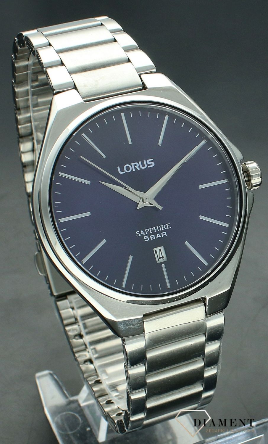 Zegarek męski Lorus z szafirowym szkłem RS947DX9. Zegarek męski na bransolecie. Zegarek Lorus z granatową tarczą. Klasyczny zegarek męski Lorus. Zegarek męski z szafirowym szkłem. Zegarek męski idealny na prezent..jpg