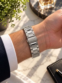 Lorus RS973DX9 – męski zegarek srebrny z czarną tarczą 42 mm (2).jpg