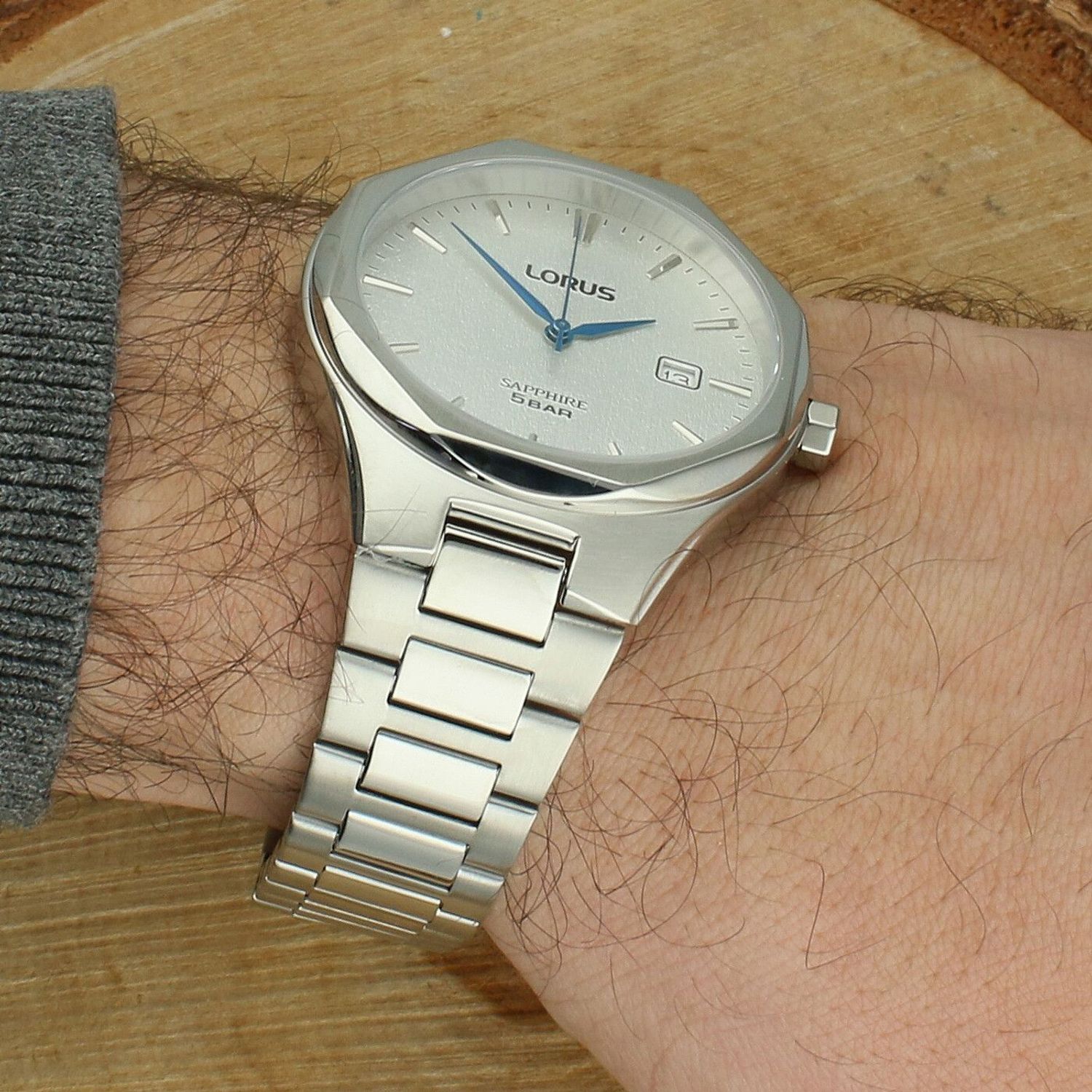 Lorus RS979DX9 Classic – elegancki zegarek męski szafirowe szkło.jpg