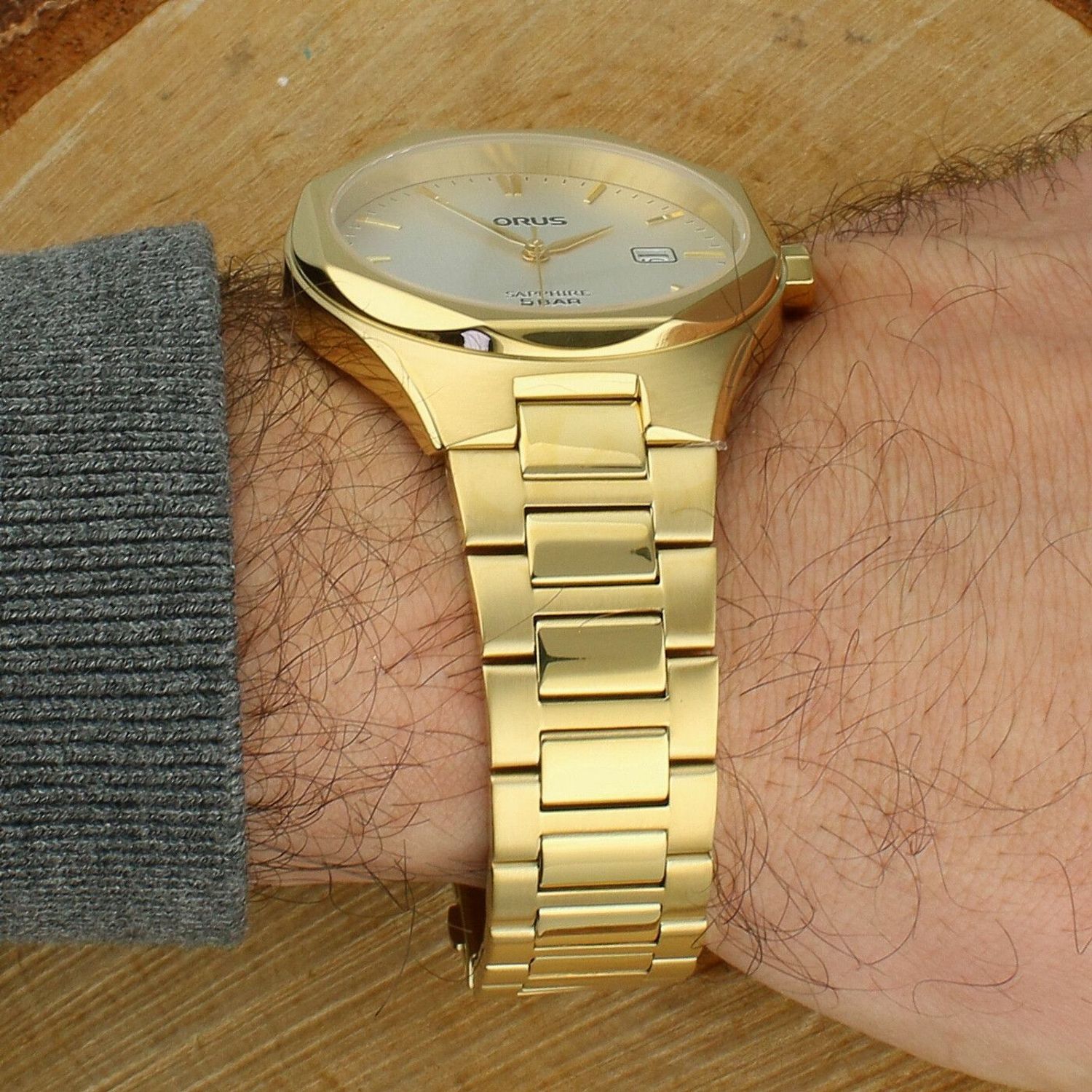 Lorus RS982DX9 – elegancki zegarek męski, złota bransoleta, szafir, WR50.jpg