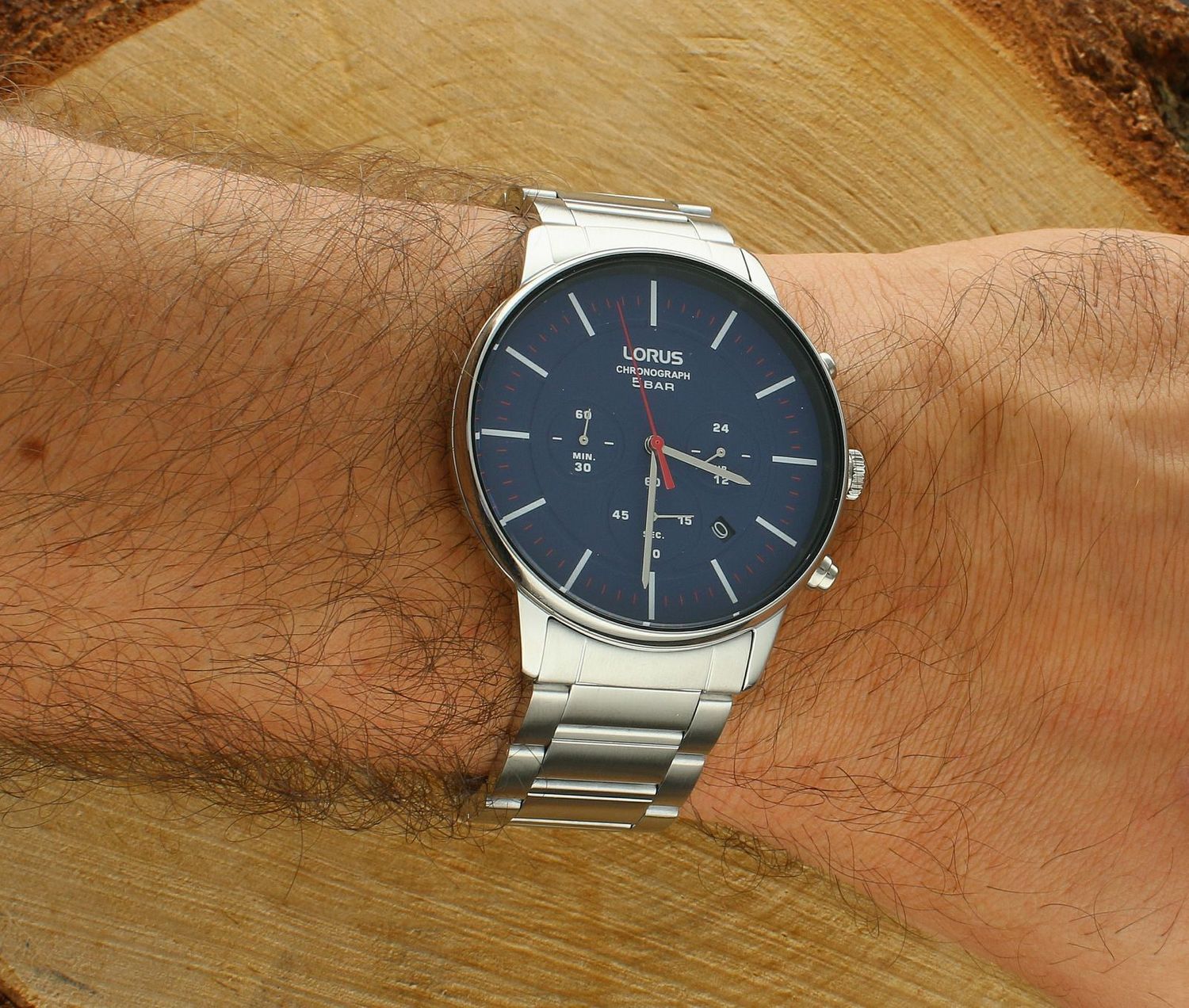 Zegarek męski LORUS Klasyczny Chronograph RT305JX9.jpg