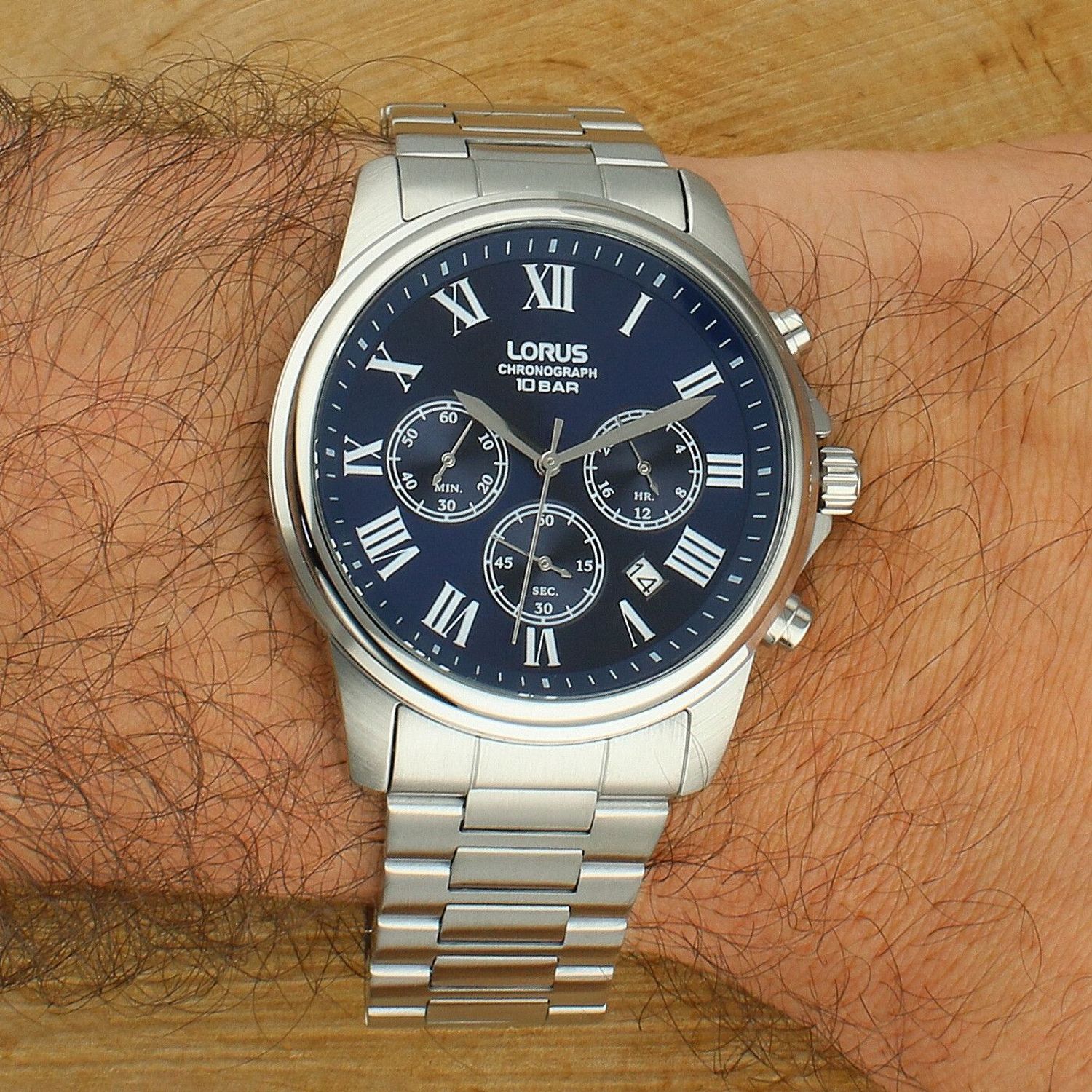 Zegarek męski Lorus RT337LX9 Classic Chronograph – niebieska tarcza, stalowa bransoleta.jpg