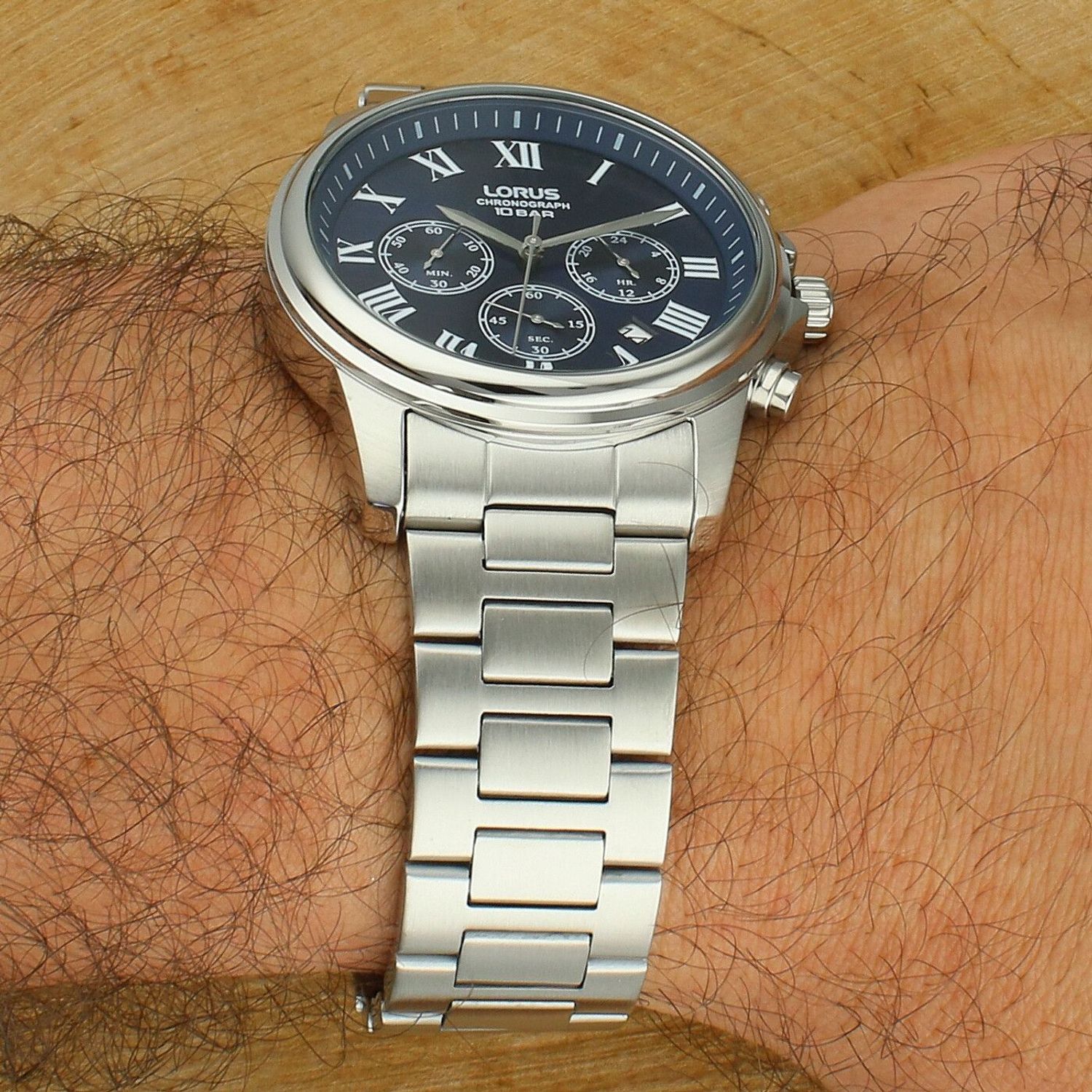 Zegarek męski Lorus RT337LX9 Classic Chronograph – niebieska tarcza, stalowa bransoleta.jpg