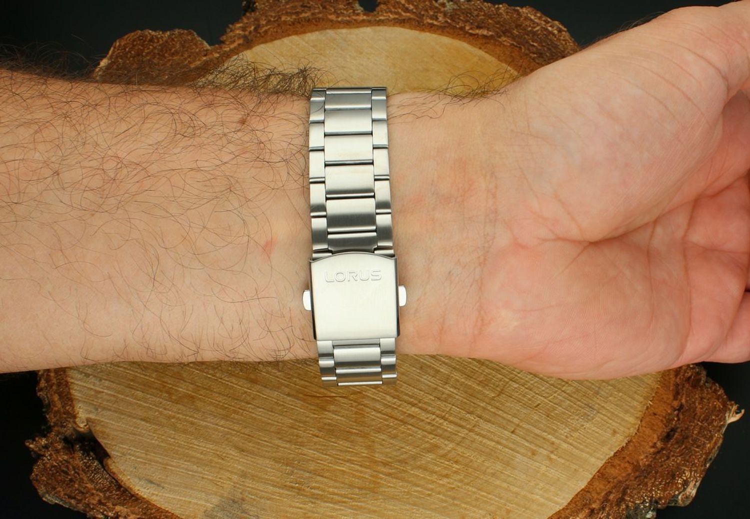 Zegarek męski Lorus RT365KX9 – Chronograph, stalowa bransoleta, zielona tarcza, 100m.jpg