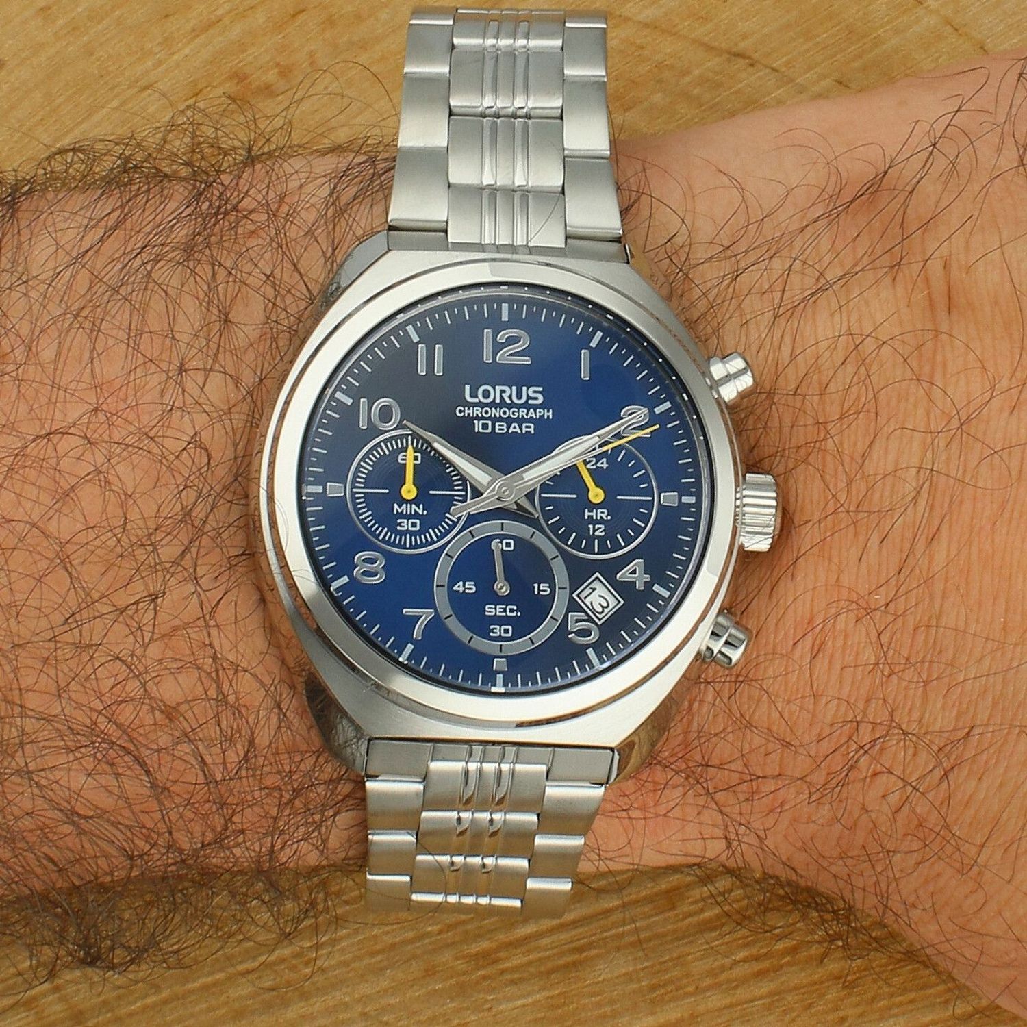 Zegarek męski Lorus RT389KX9 Sports Chronograph – stalowa bransoleta, niebieska tarcza.jpg