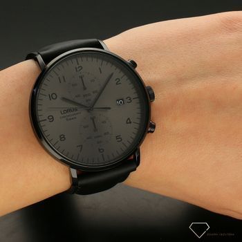 Zegarek męski ⌚ Lorus RW405AX9 na czarnym pasku z czarną kopertą i ciemnym szkłem. Elegancki zegarek na każdą okazję. Doskonały pomysł na prezent 🎁 (5).jpg