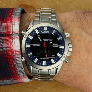 Lorus RW665AX9 Sports Digital to stalowy zegarek z mechanizmem kwarcowym Seiko, szkłem mineralnym, podświetleniem, alarmem, chronografem i rozbudowanym kalendarzem. Wodoszczelność 100 m (10 bar) – idealny do 2i.jpg