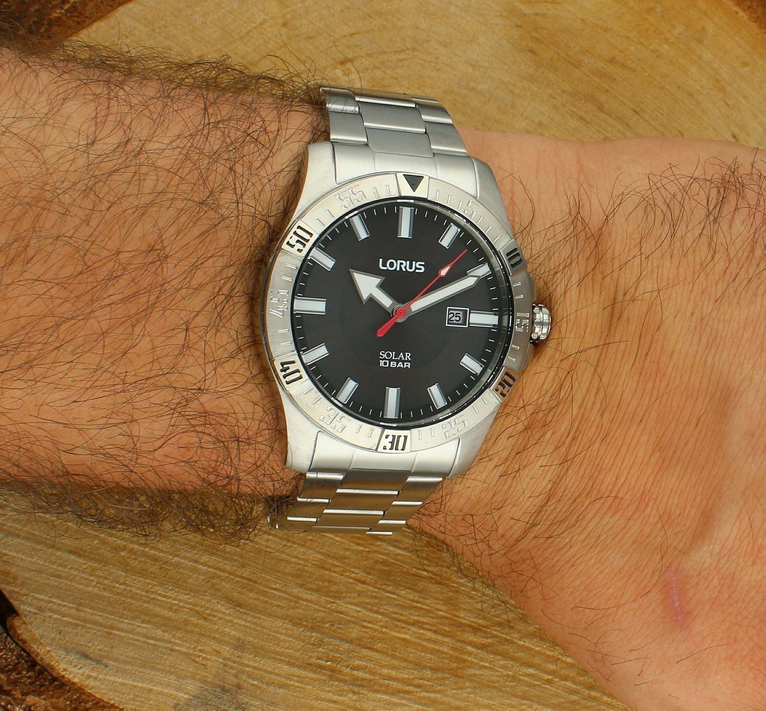 Zegarek męski  LORUS  na bransolecie SOLAR RX377AX9.jpg