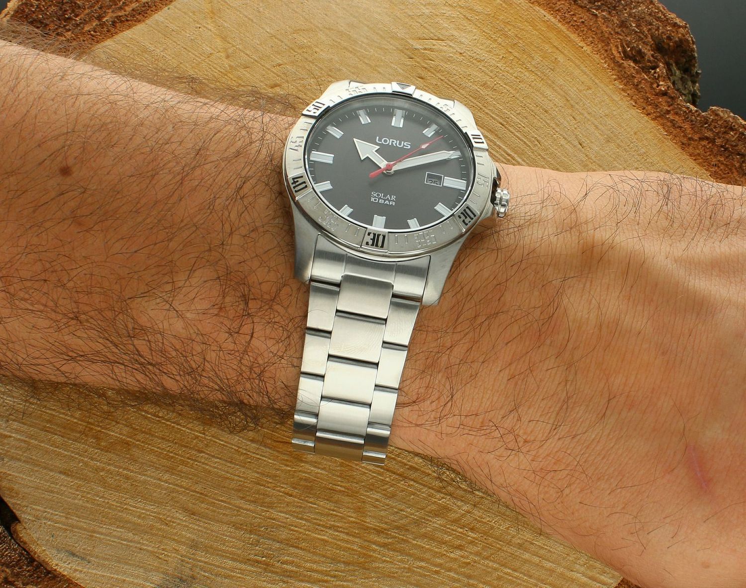 Zegarek męski  LORUS  na bransolecie SOLAR RX377AX9.jpg