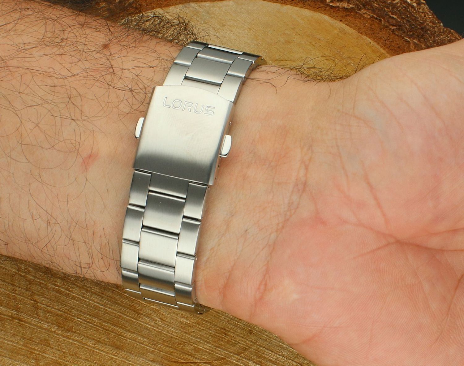 Zegarek męski  LORUS  na bransolecie SOLAR RX377AX9.jpg