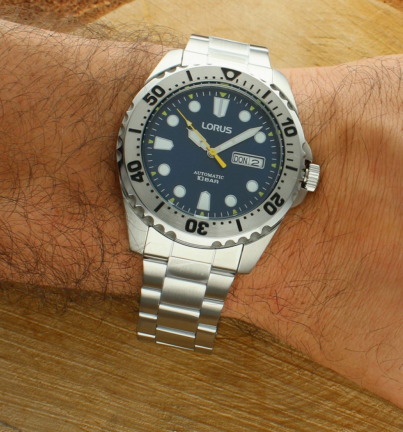 Zegarek LORUS męski SOLAR RX379AX9.jpg