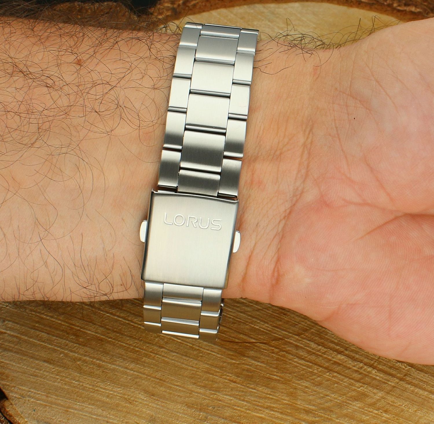 Zegarek LORUS męski SOLAR RX379AX9.jpg