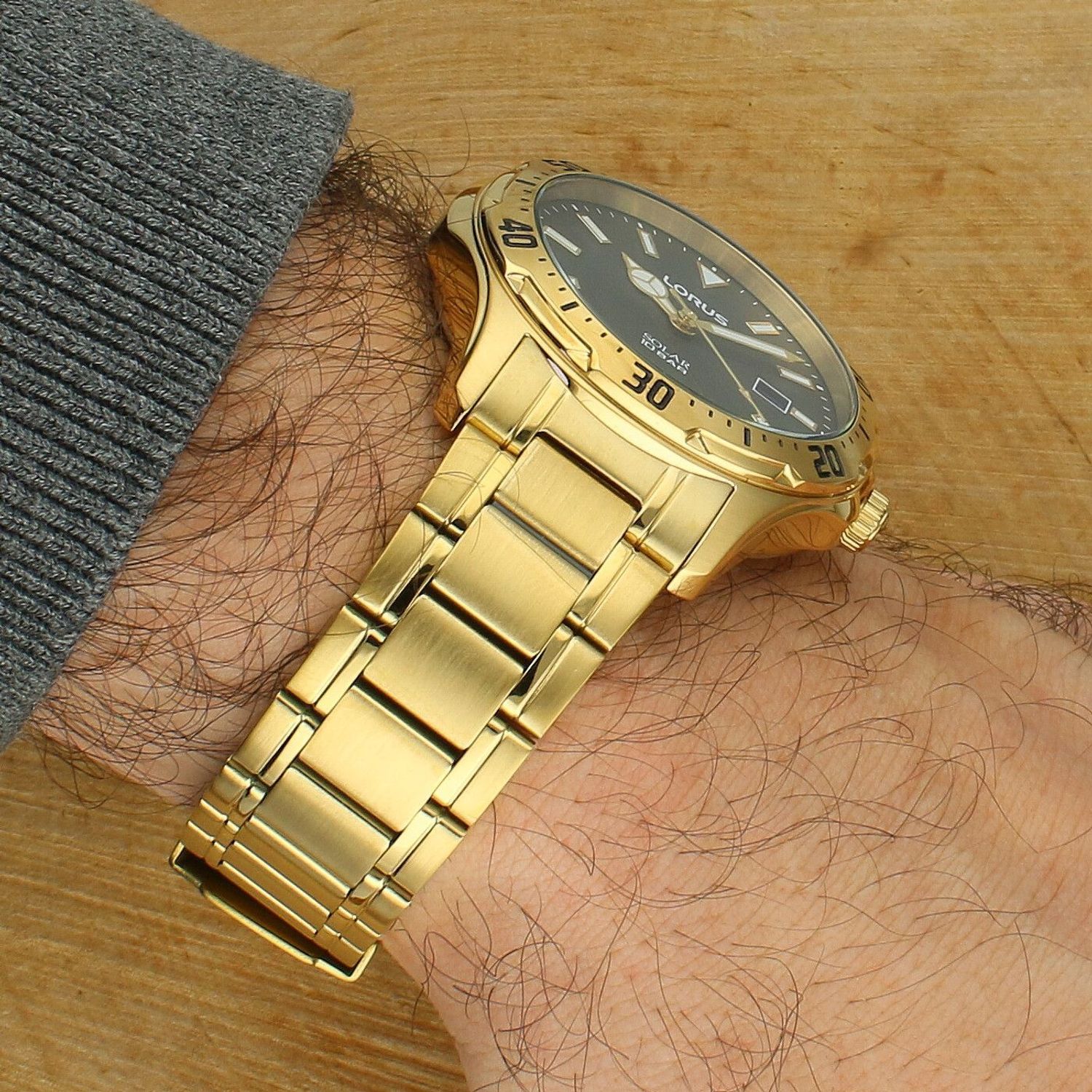 Lorus RX398AX9 Solar – zegarek męski złoty 100m.jpg