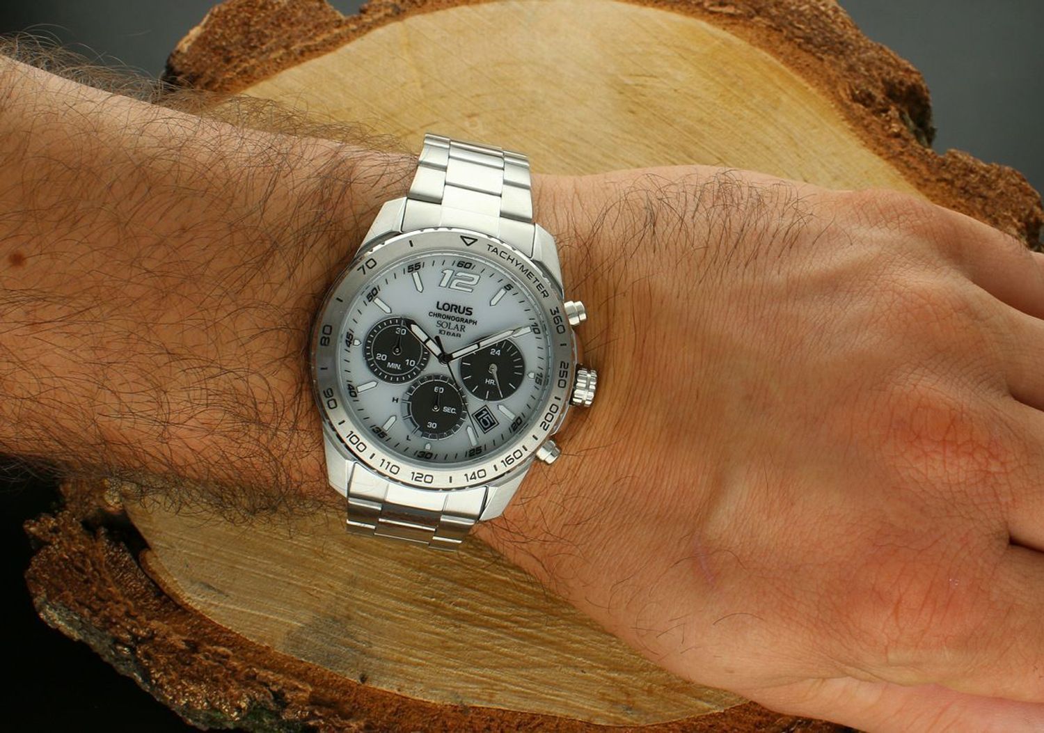 Zegarek męski Lorus RZ513AX9 – Solar Chronograph, zielona tarcza, stal 316L, 100m.jpg
