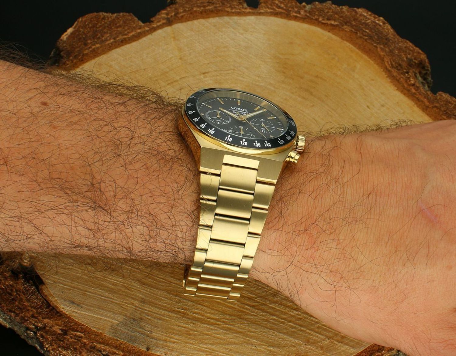 Zegarek męski Lorus Chronograph Solar RZ528AX9 – pozłacany, solarny, 100m.jpg