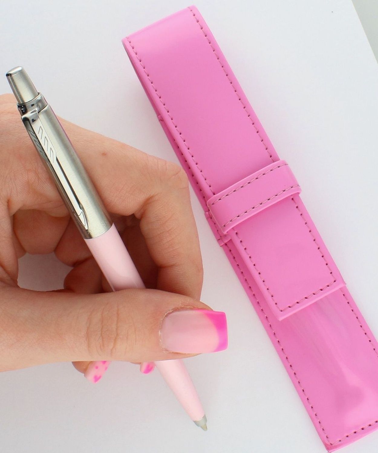 Elegancki zestaw PARKER Jotter BLR długopis z czarnym matowym lakierem, stalową nasadką i etui. Mechanizm przyciskowy, wkłady QuinkFlow lub żelowe. Idealny na prezent.1.jpg