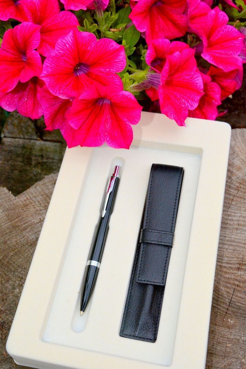  Parker Długopis Urban Czarno Srebrny i czarne skórzane etui do długopisu 2093381✓  Prezent dla nauczyciela✓ (4).JPG