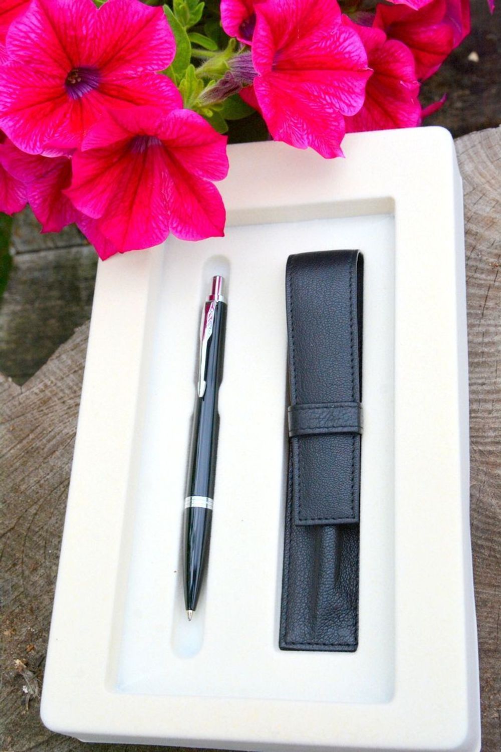  Parker Długopis Urban Czarno Srebrny i czarne skórzane etui do długopisu 2093381✓  Prezent dla nauczyciela✓ (4).JPG