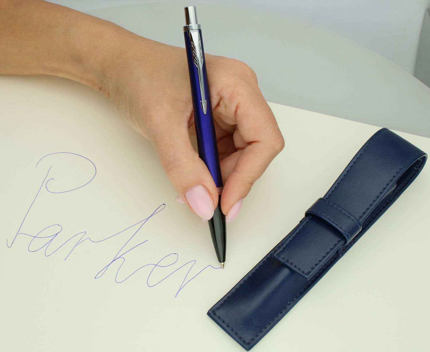 Zestaw Prezentowy Parker Długopis Urban fioletowy i etui do długopisu S0826660. Długopis Parker na prezent. Długopis srebrny parker z etui.  (1).jpg