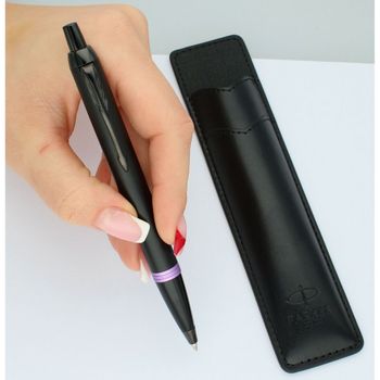 Długopis Parker Jotter S0828080 – czarny z fioletową wstawką, chromowanymi detalami i czarnym etui. Stylowy, precyzyjny i idealny na prezent.3.jpg