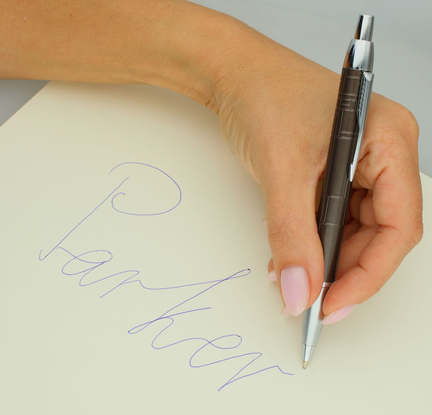 Długopis Parker Długopis Parker IM PREMIUM Brązowy S0949730. Długopis z pudełkiem. Oryginalny długopis Parker na prezent. Długopis na prezent. Długopis parker do graweru..jpg