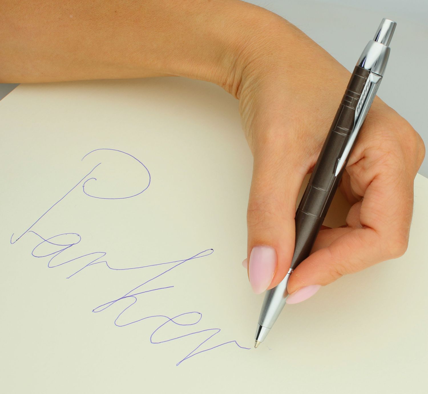 Długopis Parker Długopis Parker IM PREMIUM Brązowy S0949730. Długopis z pudełkiem. Oryginalny długopis Parker na prezent. Długopis na prezent. Długopis parker do graweru..jpg