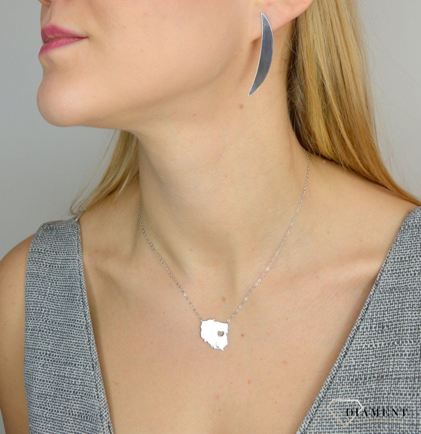 Kolczyki blaszki sztyft gładkie srebrne S2000000-020. Efektowne kolczyki. Gładka powierzchnia pięknie odbija światło. Idealne na prezent.1.JPG