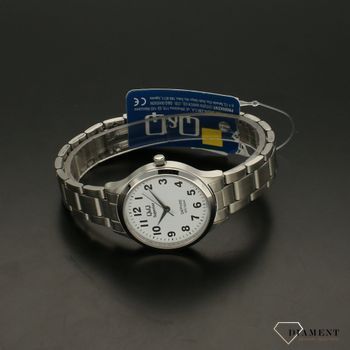 Zegarek damski na bransolecie stalowej z czytelną biała i czarnymi cyframi QQ S279-214 ⌚ Zegarki damskie z bransoletą✓ (3).jpg