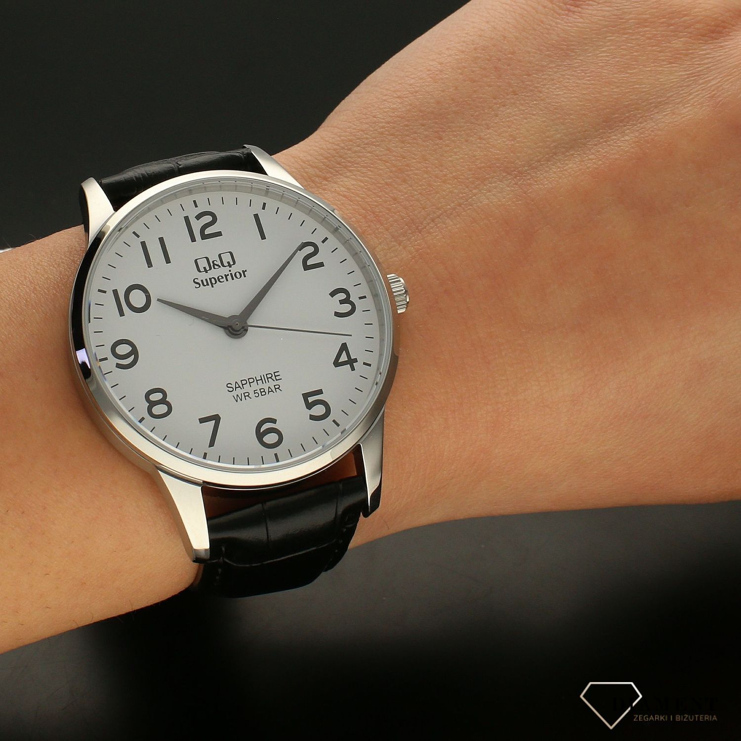 Elegancki zegarek męski na czarnym pasku skórzanym  z białą tarczą QQ S280-314 ⌚.jpg