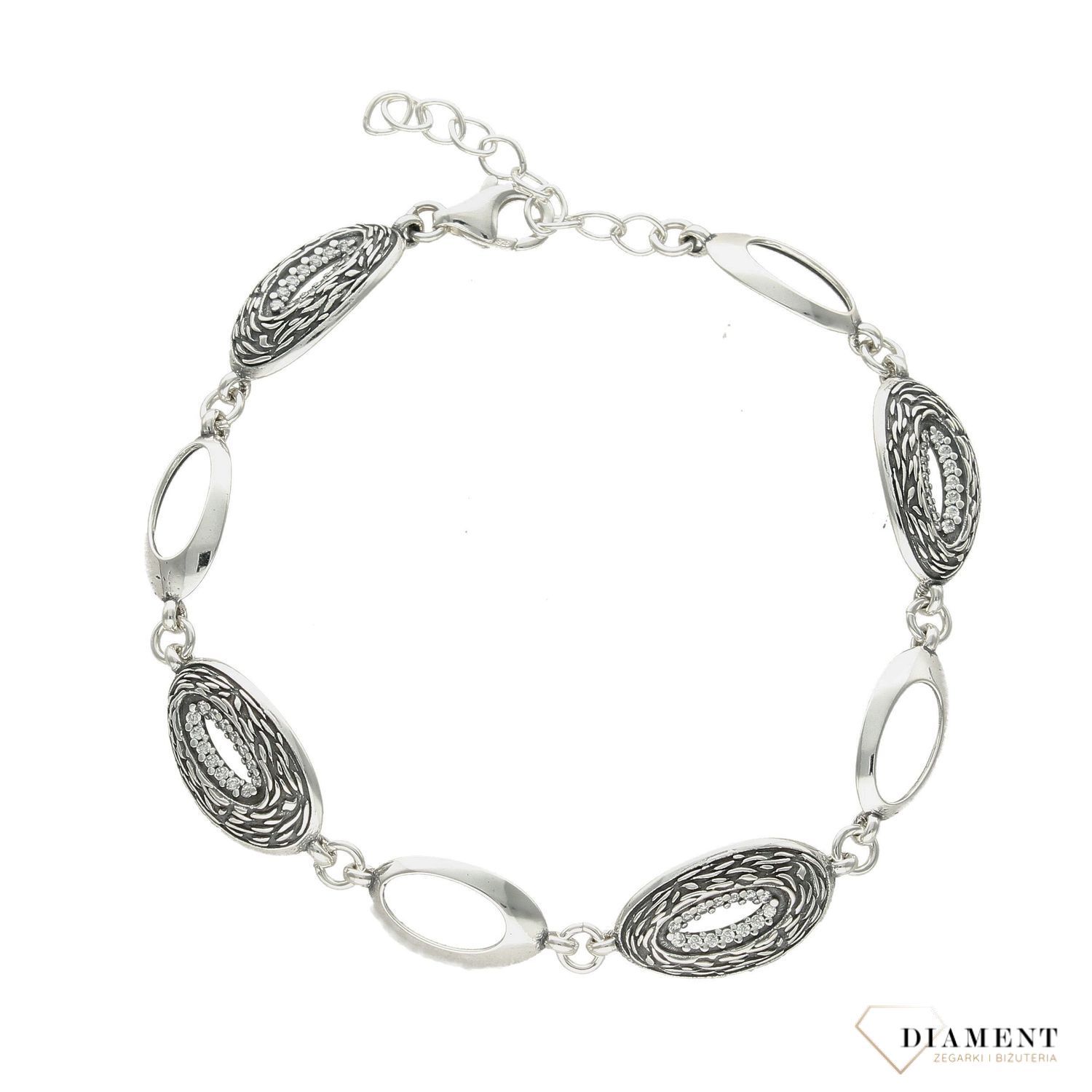 Srebrna ozdobna bransoletka o ciekawej strukturze wykonany z wysokiej jakości srebra próby 925. Bransoletka to świetny i trafiony pomysł na prezent..jpg