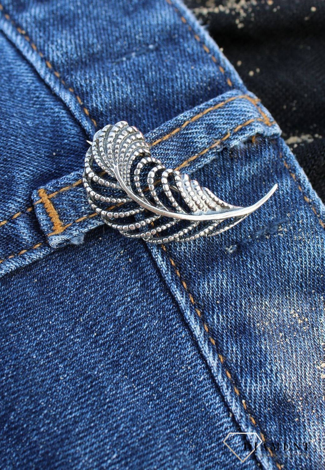 Srebrna broszka 'Piękne pióro'  S2BR000000-570.jpg