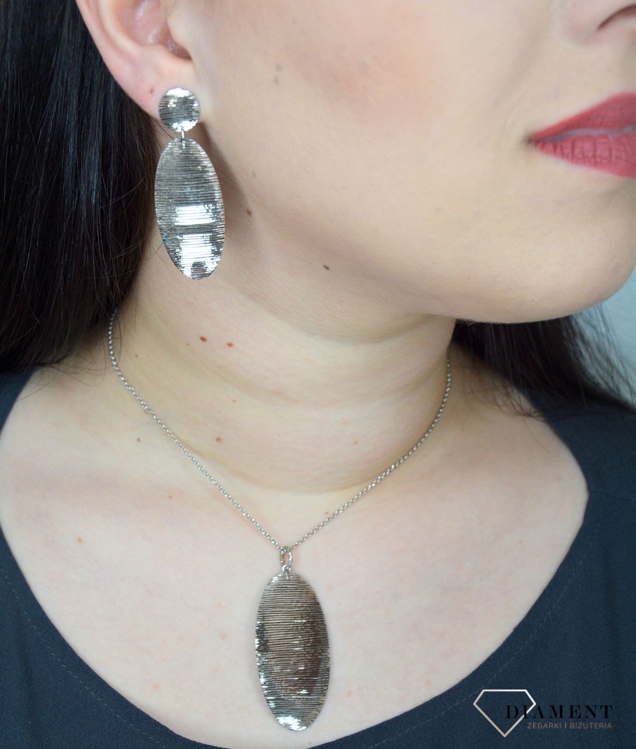 Kolczyki srebrne o owalnym kształcie S2K000000-047.jpg