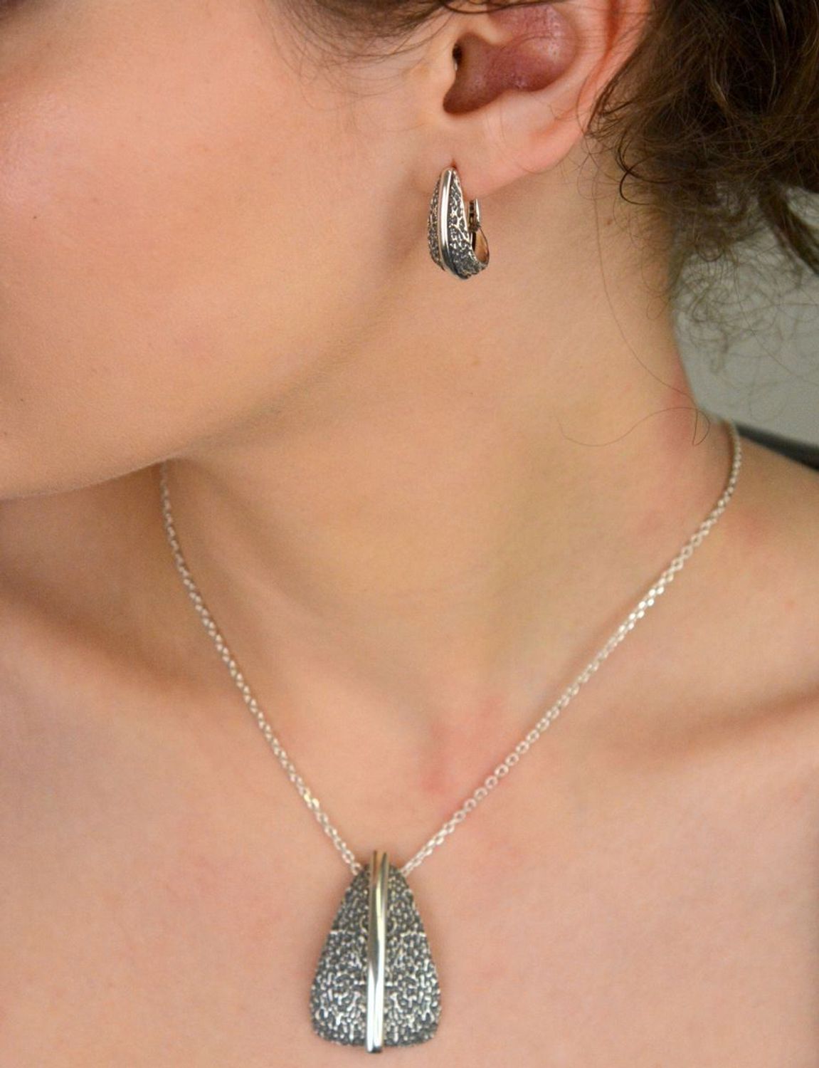 Kolczyki srebrne grawerowana powierzchnia Silit S2K000000-111 próba 925 ✓Srebrne Kolczyki Damskie w Sklepie z Biżuterią zegarki-diament.pl ✓1.jpg