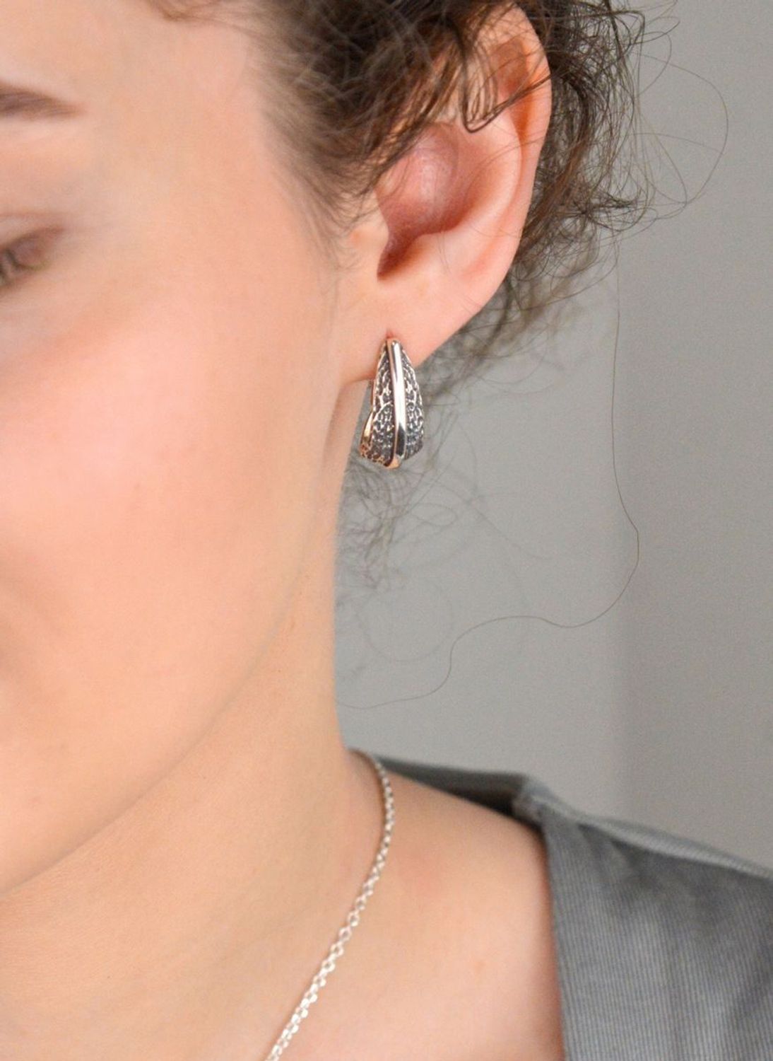 Kolczyki srebrne grawerowana powierzchnia Silit S2K000000-111 próba 925 ✓Srebrne Kolczyki Damskie w Sklepie z Biżuterią zegarki-diament.pl ✓1.jpg