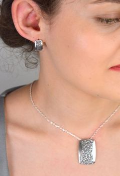 Srebrne kolczyki grawerowane Diament 'Blaszki dla wytrwałych' S2K000000-122 ✓Srebrne Kolczyki Damskie w Sklepie z Biżuterią zegarki-diament.pl ✓Piękne i Eleganckie Kolczyki dla Kobiet  (3).JPG