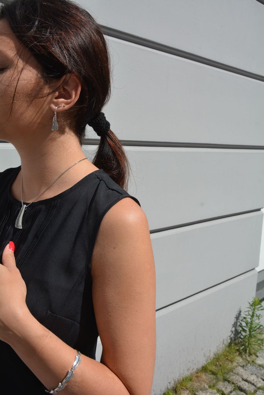 Kolczyki srebrne wiszące 'Oksydowe fale'.jpg