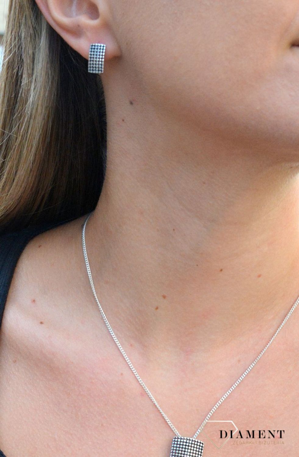 Kolczyki srebrne rodowane prostokątne S2K000000-229, Srebrne kolczyki damskie. Proste kolczyki srebrne. Srebrne rodowane kolczyki damskie. Kolczyki idealne na prezent. Kolczyki na każdą okazję..jpg