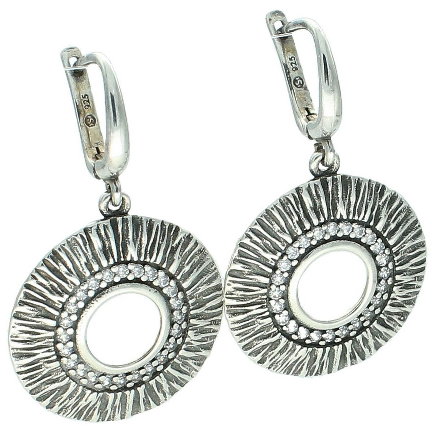 Wiszące kolczyki srebrne 925 S2K000000-308 z okrągłymi blaszkami zdobionymi cyrkoniami. Długość 3,2 cm, szerokość 2,3 cm, waga 7,50 g. Elegancka i efektowna biżuteria.1.jpg