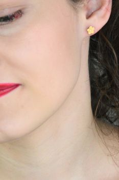 Złote kolczyki 585 kwiaty z cyrkonią – subtelny blask  Diament (2).jpg