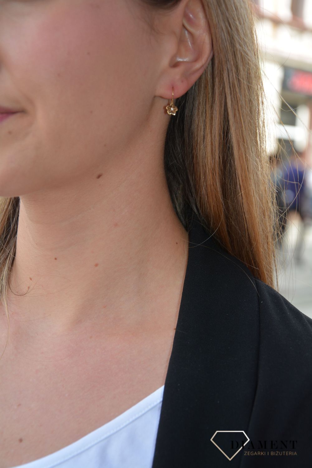 Złote kolczyki wiszące kwiatki z pręcikami i cyrkonią.jpg